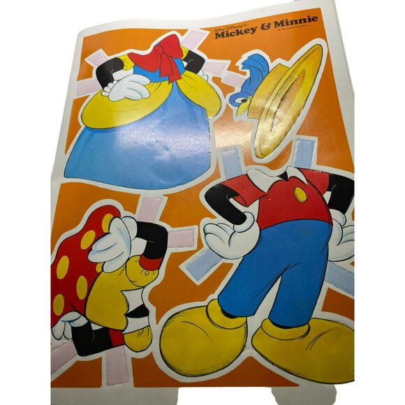 Vintage 1983 Walt Disney Mickey & Minnie Paper Doll Book - Picture 6 of 7
